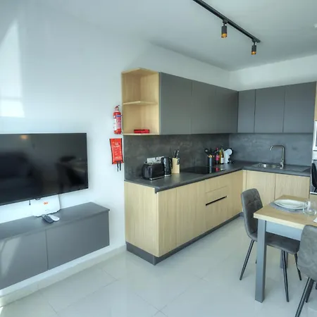 Charming, Modern Glub1-2 Gzira