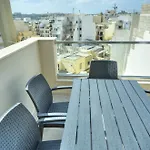 Charming, Modern Glub1-2 Apartment Gzira