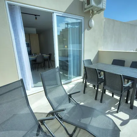 Charming, Modern Glub1-2