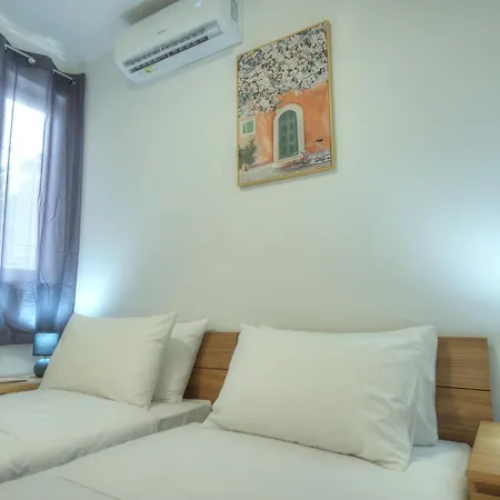 Charming, Modern Glub1-2