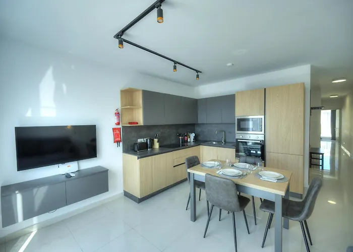 Charming, Modern Glub1-2 Gzira