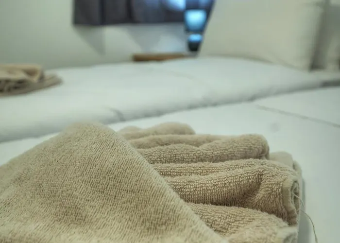 Charming, Modern Glub1-2 * Gzira