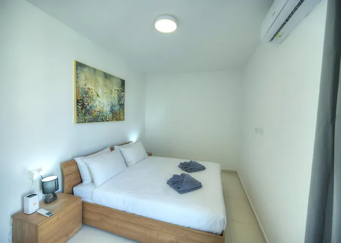 Charming, Modern Glub1-2